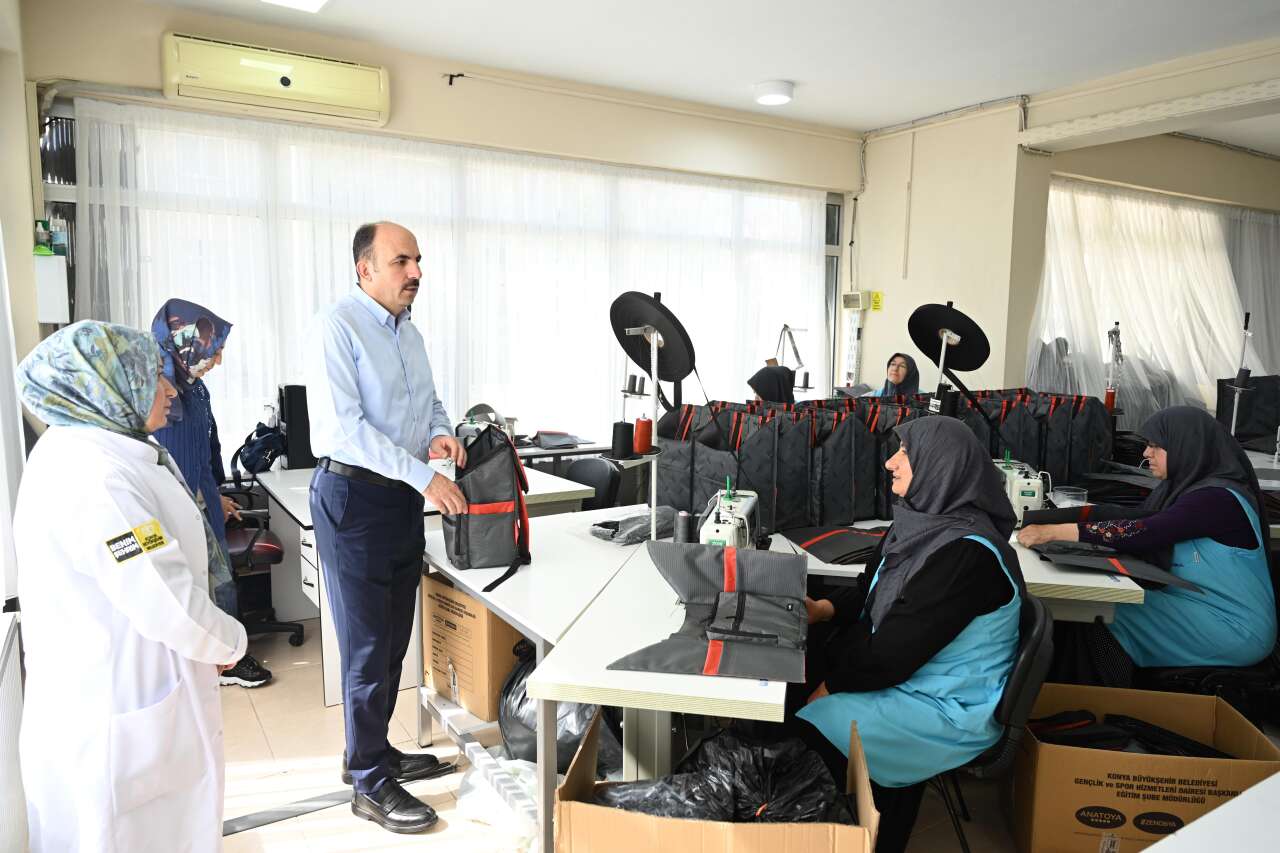 Konya’daki bu atölyeler dünya devleri için de dikiyor! Başkan Altay rakam verdi 2